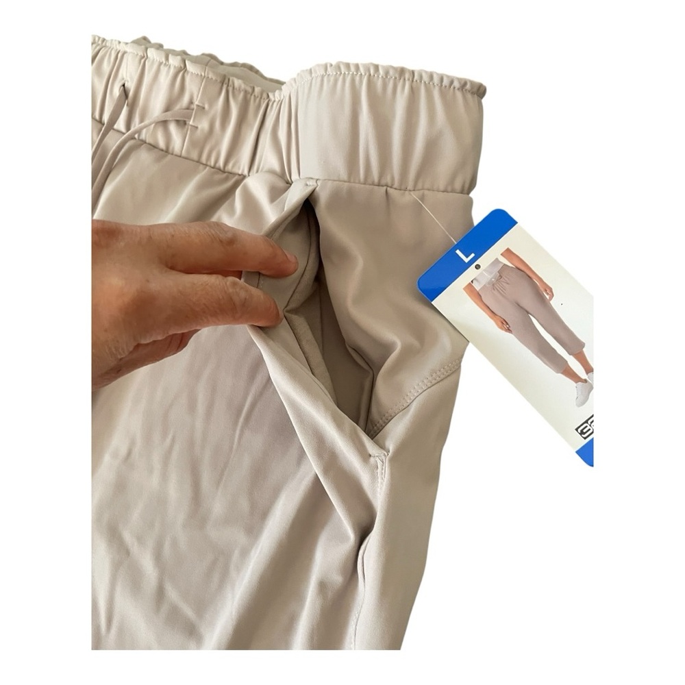 32 Degrees Women Nylon Lux Capri Color: Tan Size Small Large - Picture 8 of 16